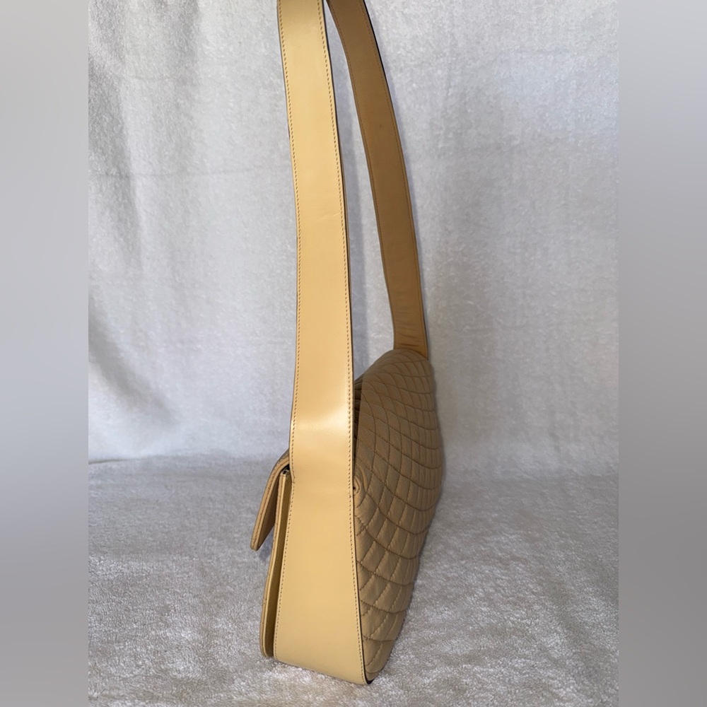 Bally Vintage Quilted Nylon Shoulder Bag. - Picture 4 of 16